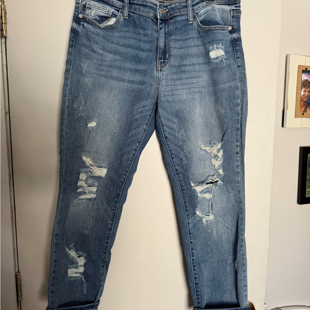 Judy Blue Distressed Women's Jeans - Classic Mid Wash